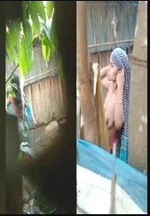 Watch Neighbour Wife Bathing Captured at Indian Amateur Porn porn movies at Neighbour Wife Bathing Captured